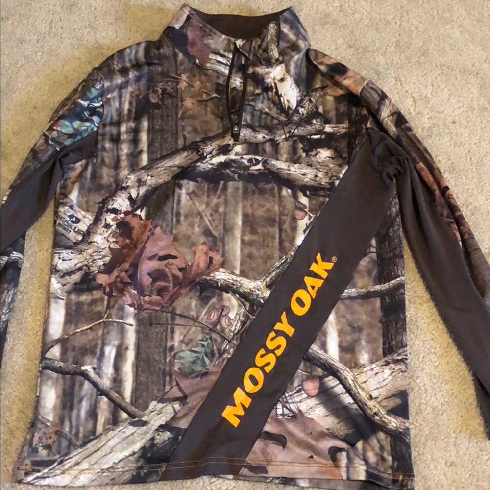 Camouflage half zip up pull over